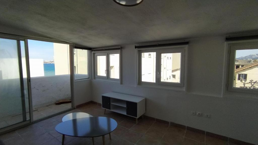 Vue Pointe Rouge, 50m Apartment *
